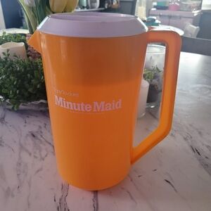 Minute maid rubbermaid juice pitcher